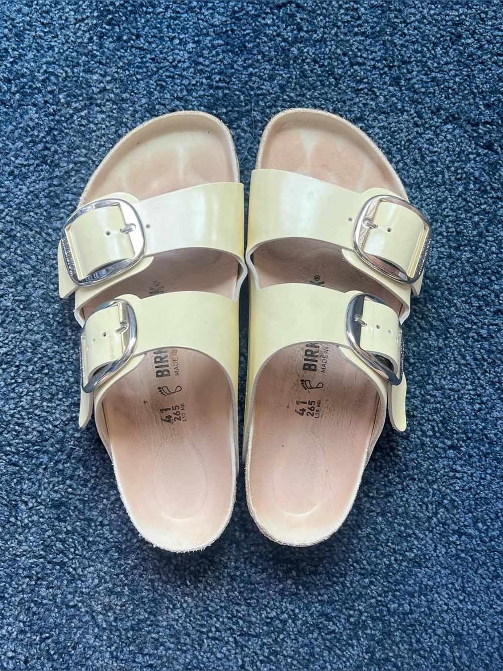 Butter Yellow EU41 Reg/Wide Big Buckle High Shine Arizona Birkenstock Sandals